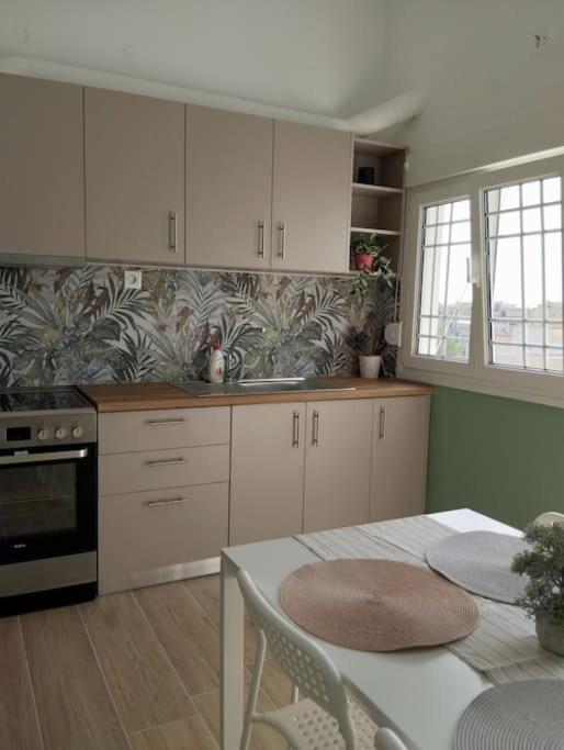 Vicky'S Central Apartment Corinth エクステリア 写真