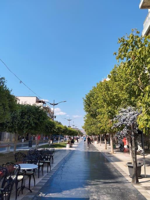 Vicky'S Central Apartment Corinth エクステリア 写真