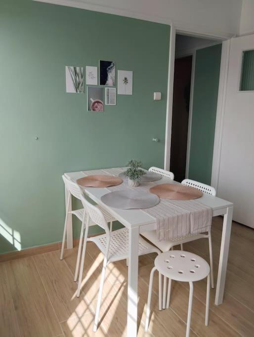Vicky'S Central Apartment Corinth エクステリア 写真