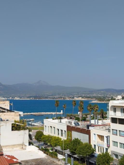 Vicky'S Central Apartment Corinth エクステリア 写真